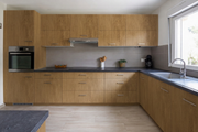 Avant après Coverstyl AA04 Medium Brown Oak - Bois 🟠
